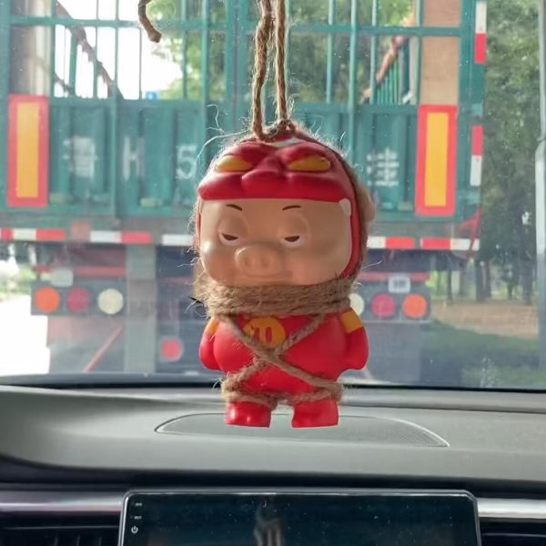 挂件外可爱电动车机车装饰车载玩偶猪猪侠尾部车挂件汽车后备箱