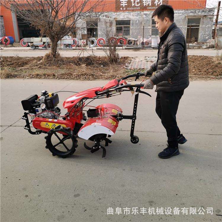多功能四驱旋耕机173柴油风冷四驱微耕机微型果园旋耕机