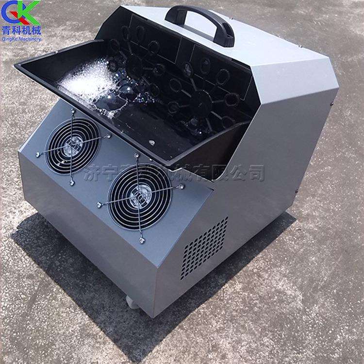 展会活动人造云朵机塑胶双轮运砖五彩泡沫机婚礼现场吹泡泡机