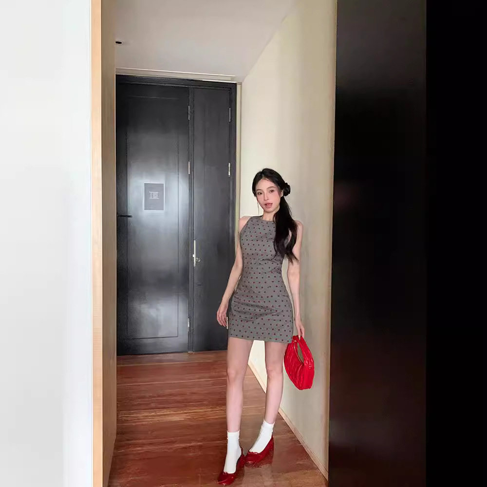 复古红色波点背心连衣裙女装夏季修身甜辣妹a字裙无袖收腰短裙子