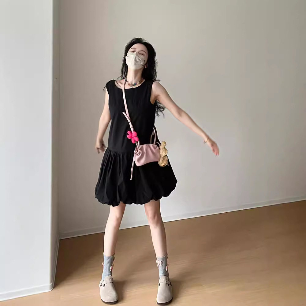 法式白色花苞连衣裙子女夏2025新款小个子背心吊带小众蓬蓬裙短裙