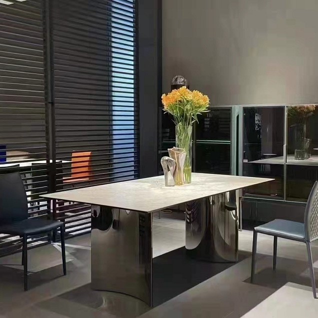 意式轻奢亮光大理石餐桌北欧奢石长方形饭桌金色不锈钢家用餐桌