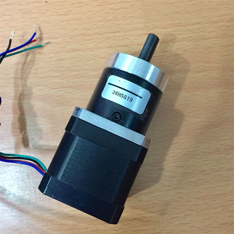 42步进行星减速电机速比1:19 步距角1.8机身高度40mm大力矩直流