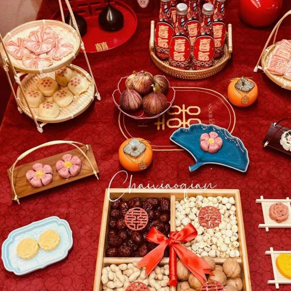 用品糕点中式桌子订婚喜饼摆篮装提扮摆件小盘托盘点心喜字甜品台