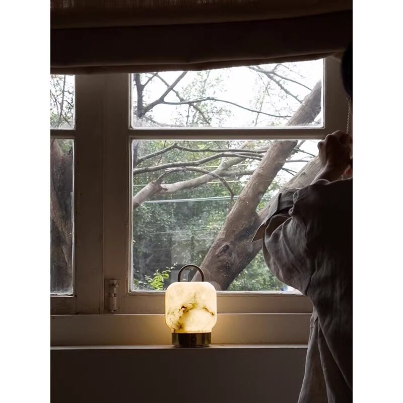 极简现代样板间软装床头柜氛围小夜灯天然云石触摸三色无线台灯