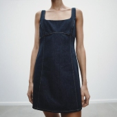 6929085 2025年女装 443 显瘦无袖 方领宽肩带短牛仔连衣裙 春款 修身