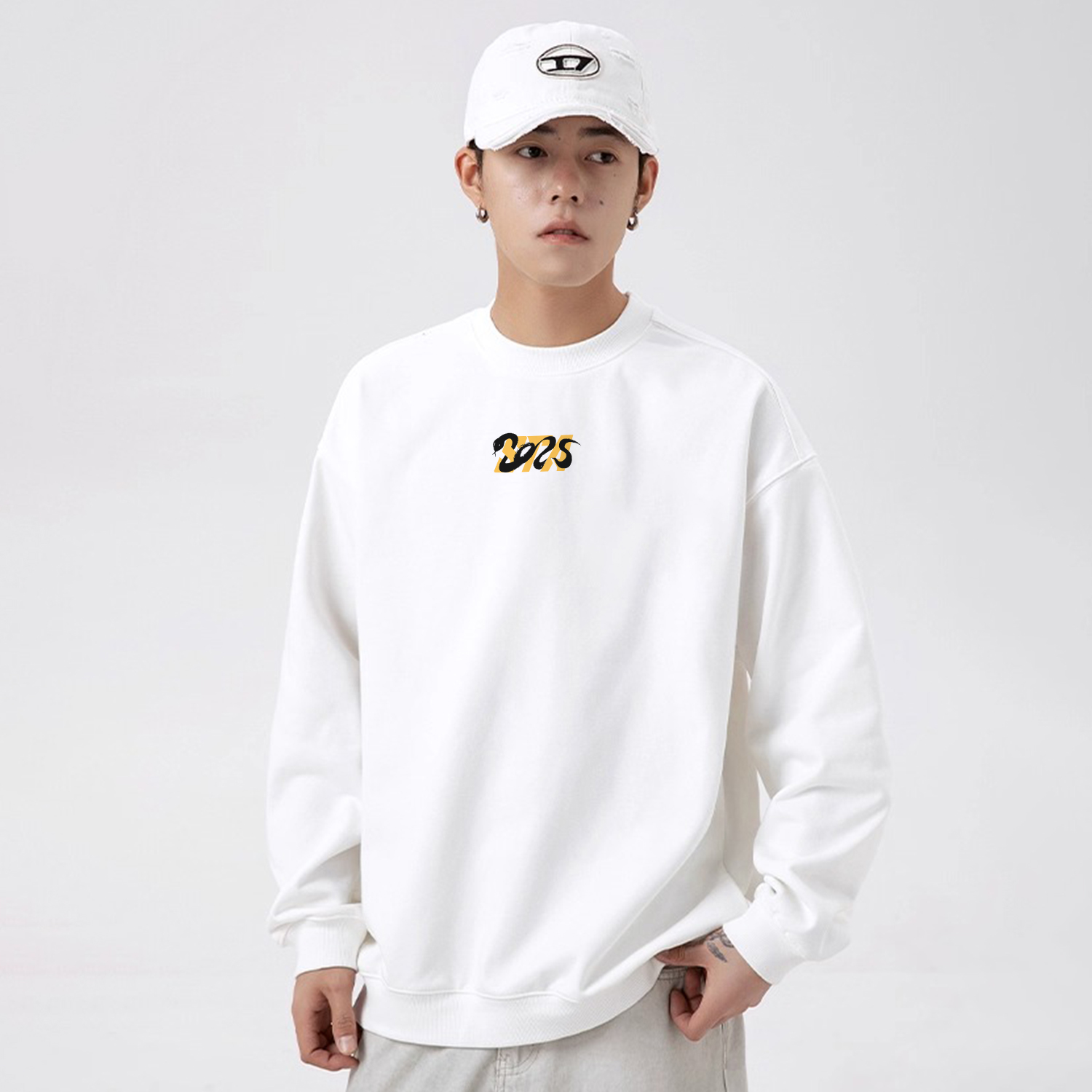 STA美式创意蛇印花圆领卫衣