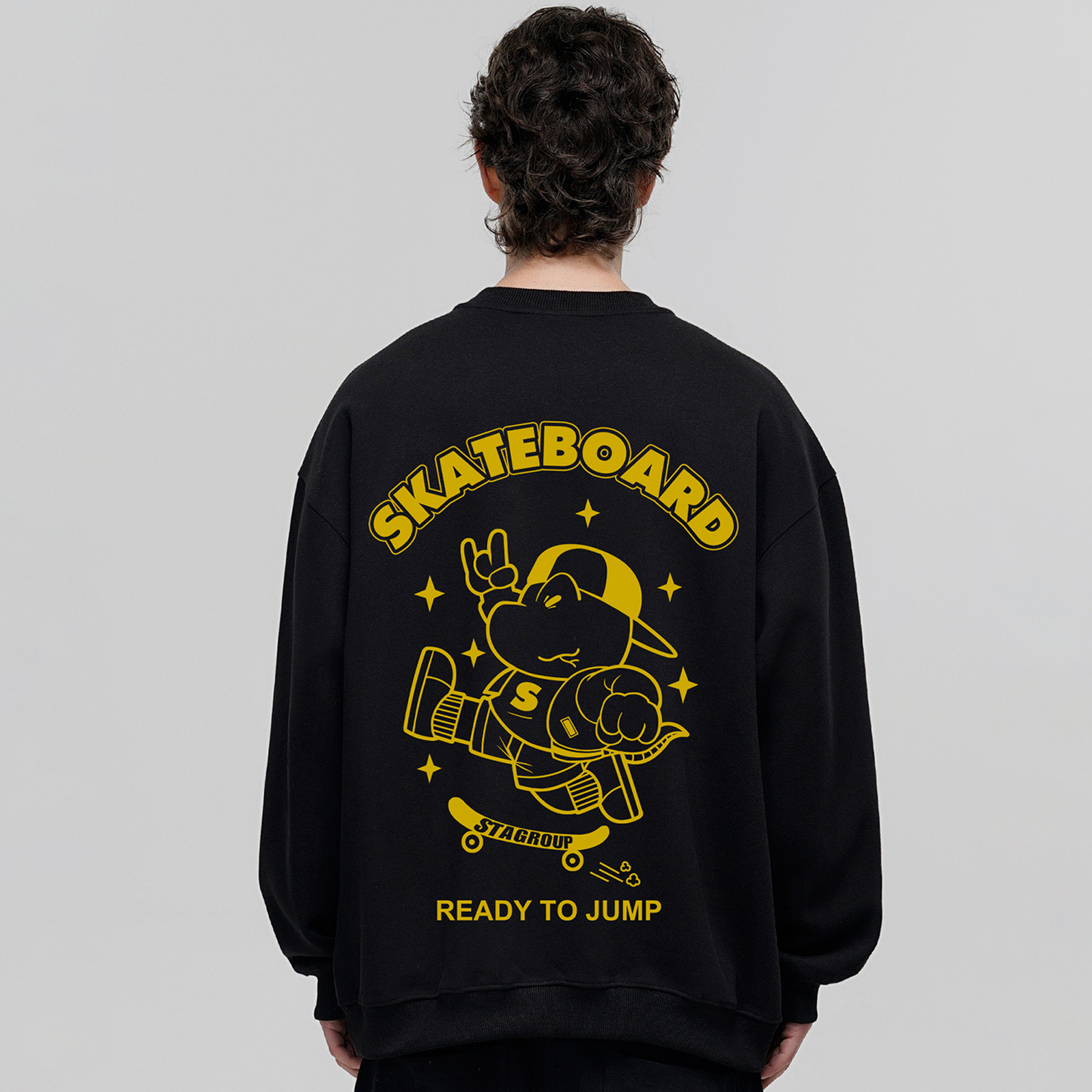 STA宽松圆领卫衣加绒外套