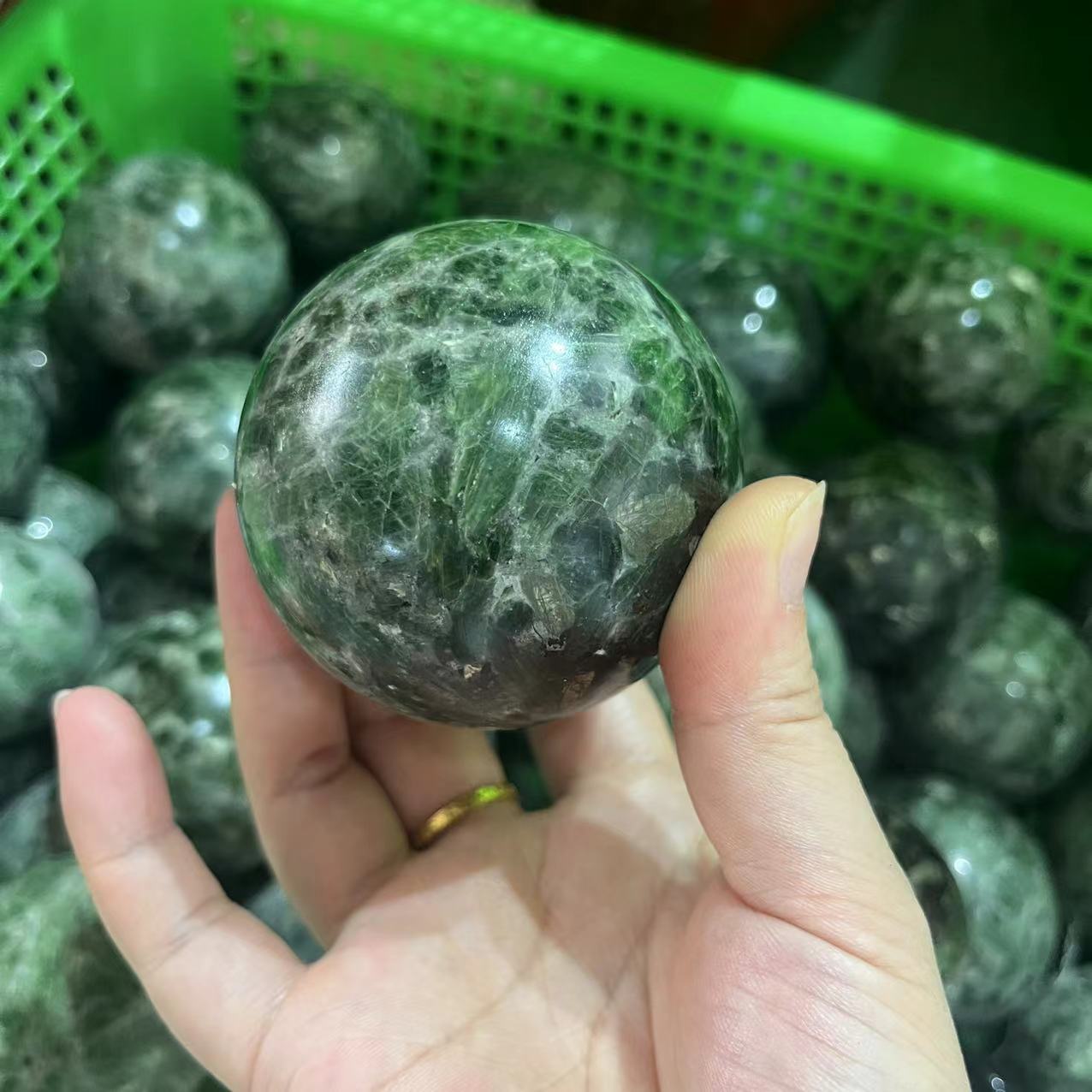 天然透辉石水晶球按摩健身球