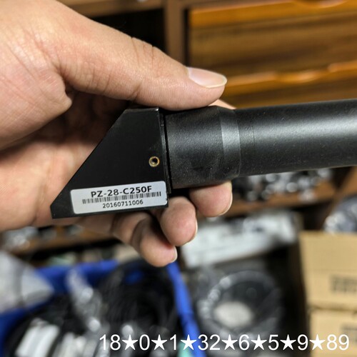 工业棱镜 WH025-330A PZ-28-C250F，成色