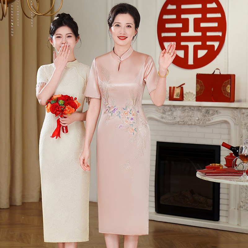 妈妈礼服订婚喜婆婆婚宴装新款平时可穿高端刺绣改良版旗袍