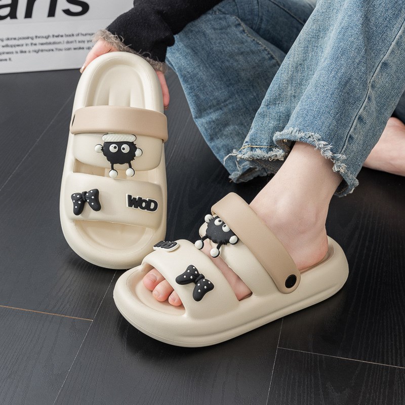 超火凉鞋女款2024新款夏季厚底外穿海边拖L鞋两穿室内家居卡通可