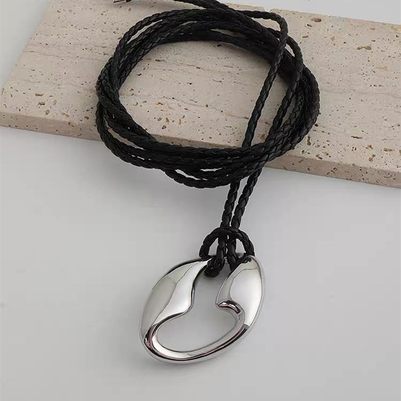 尢系UXI T字环镂空黑色皮绳项链长腰链配裙子裤子高级感腰带女