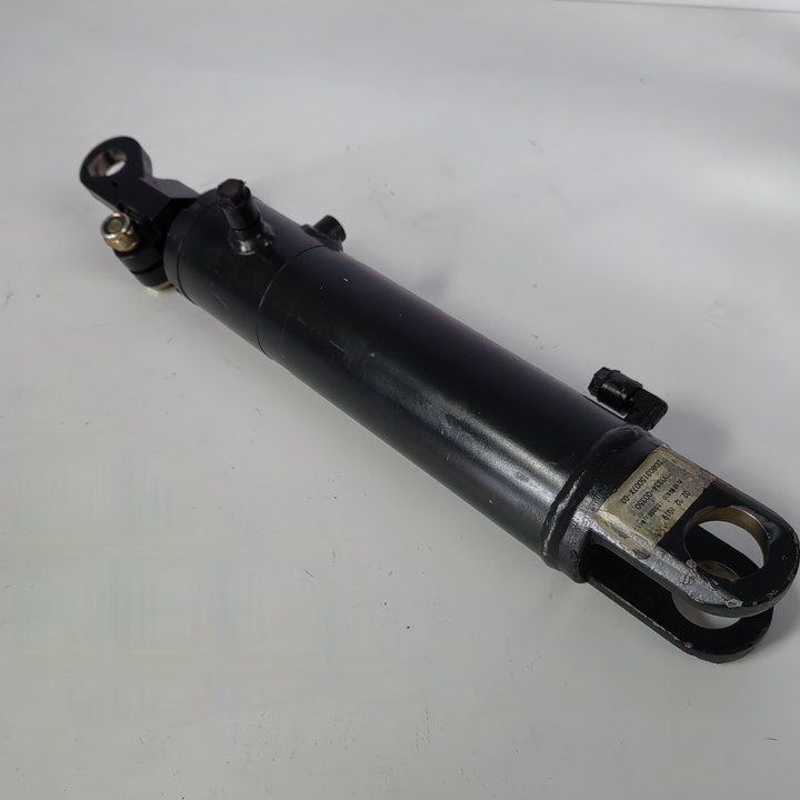 山猫斗山叉车D30SE倾斜油缸