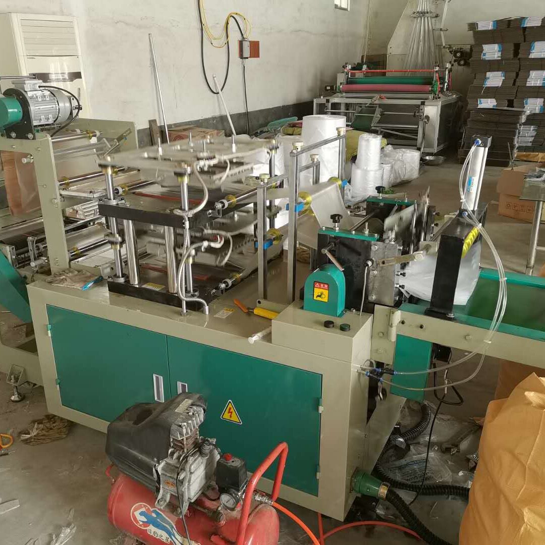 全自动PE制袋机折叠机一次性塑料制袋机器设备 做工精细 工厂直发
