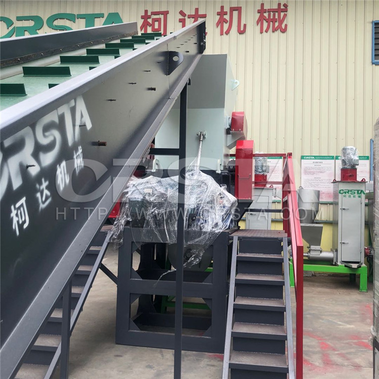 一次性废塑料吊瓶处理粉碎清洗机,PP吊瓶清洗分离成套设备