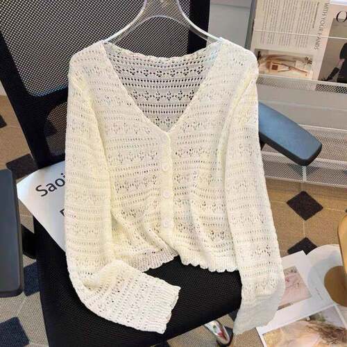 Women Color Out Air Conditioning Fresh Candy V Neck Knit