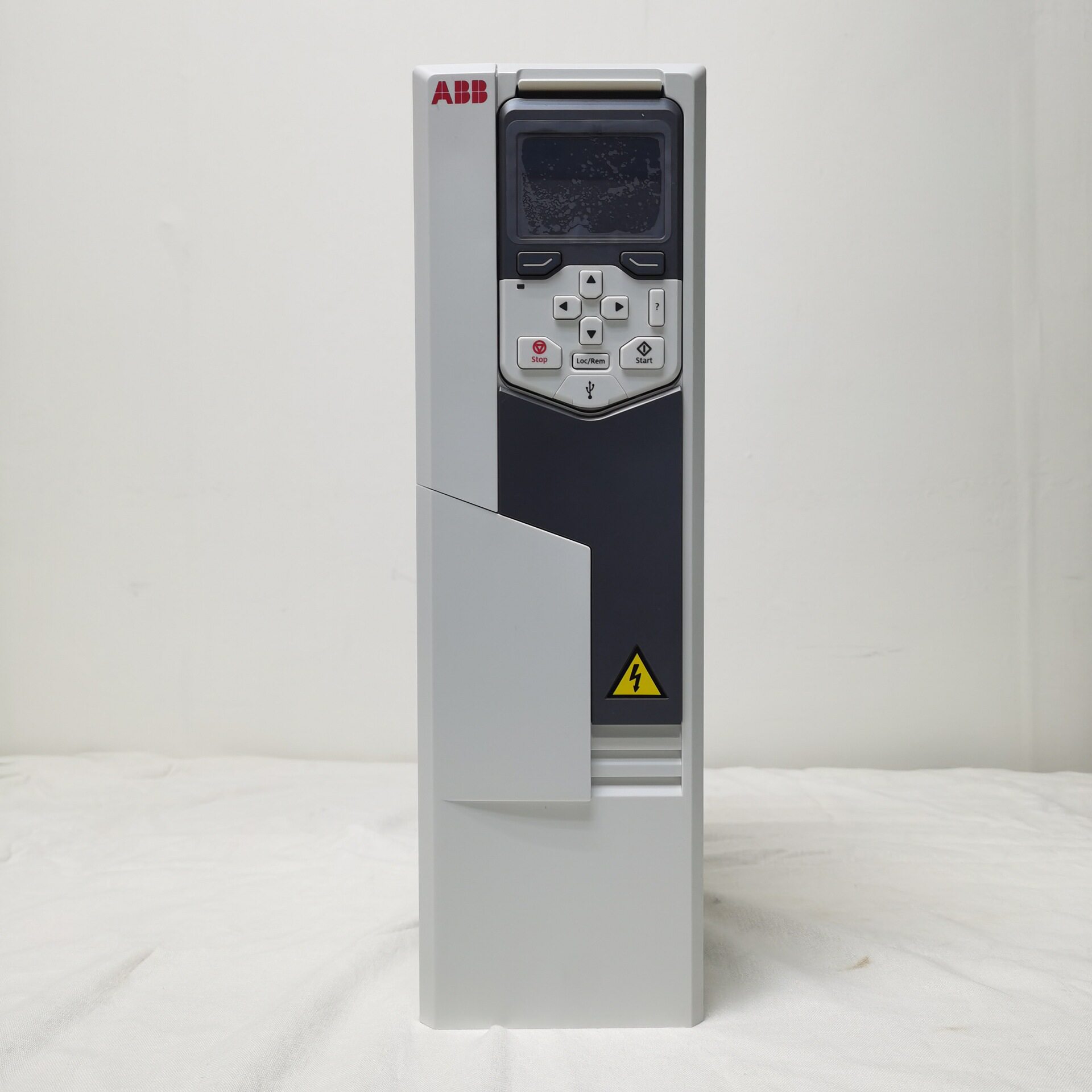 ABB变频器ACS580-01-12A7-4 5.5KW/7.5HP 12.6A/11A全新原装正品