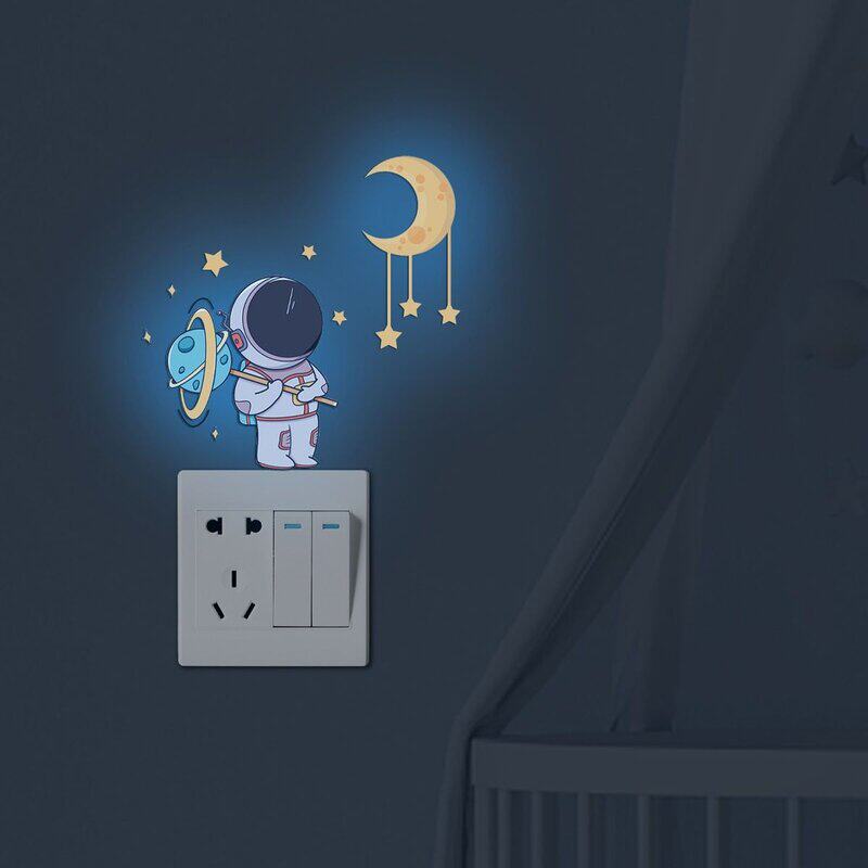 创意夜光宇航员星星月球开关贴儿童房发光装饰墙贴客厅卧室自粘贴