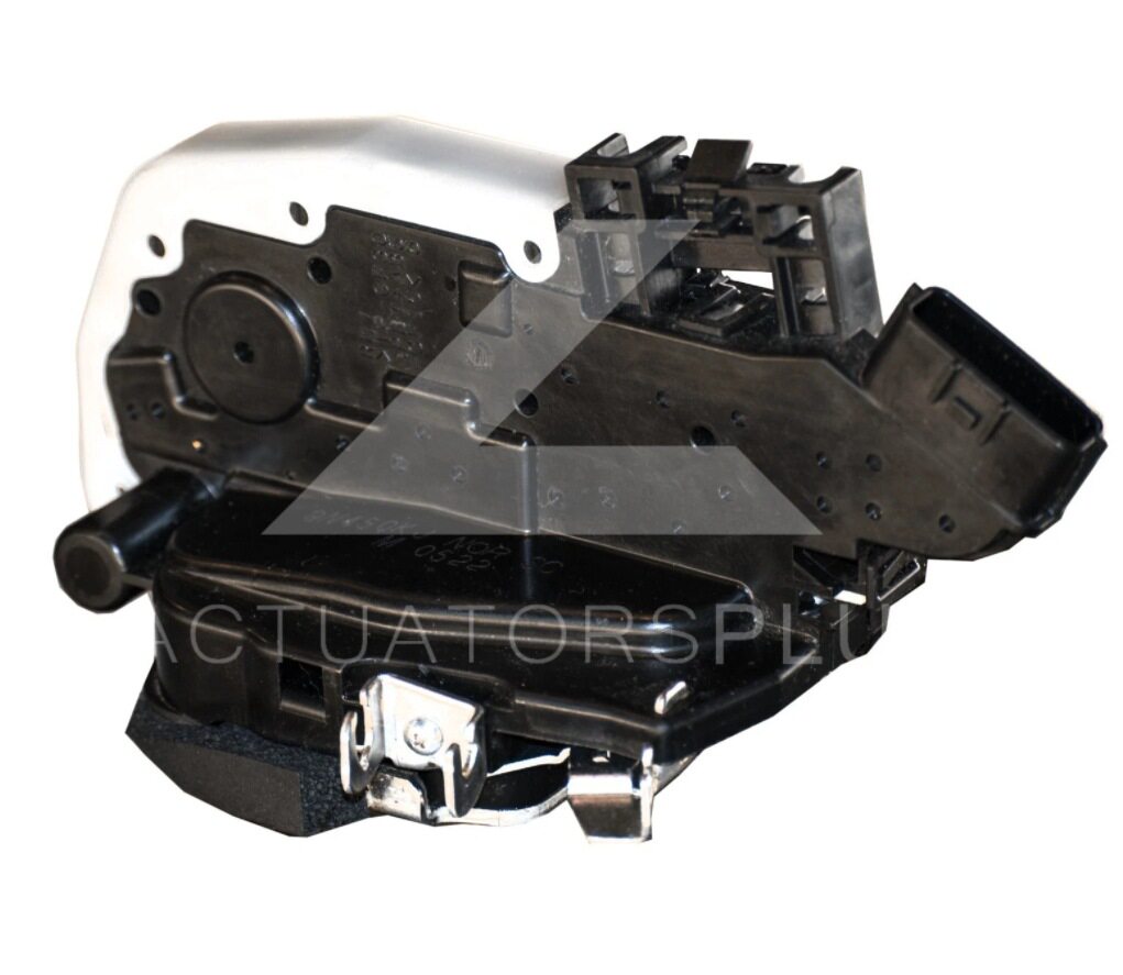 适用Nissan LEAF汽车中控锁块门锁执行器825003NA0A 825013NA0A