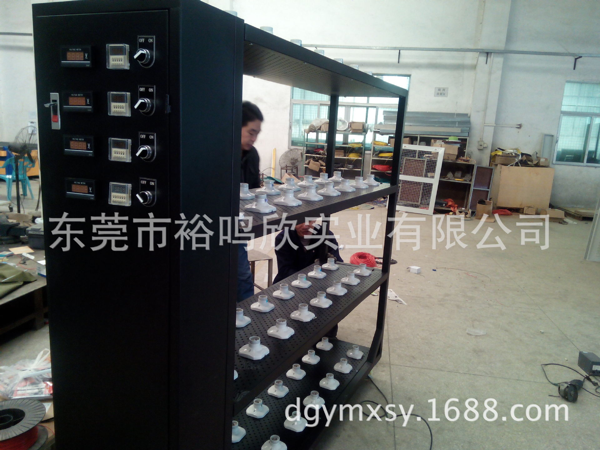 监控式T8灯管老化柜热销