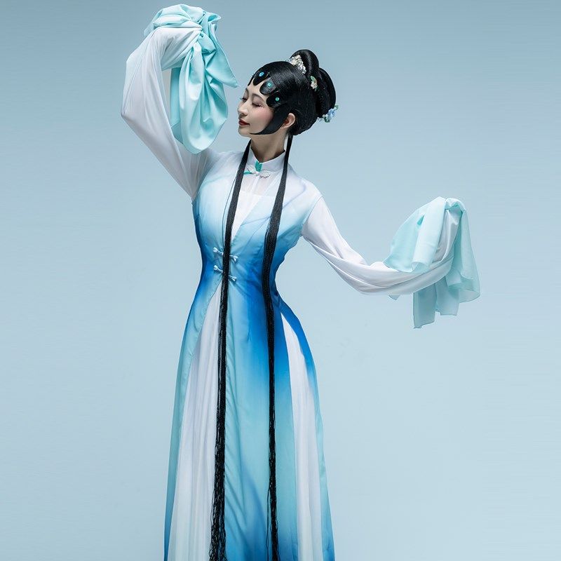 现货速发春晚一江清水舞蹈服京剧戏曲俏花旦一川青衣水袖子演出服