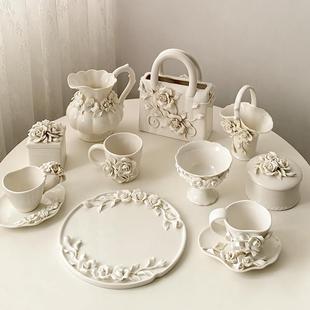 轻奢风浮雕山茶花陶瓷花瓶摆件家用高颜值首饰装 饰罐展示盘