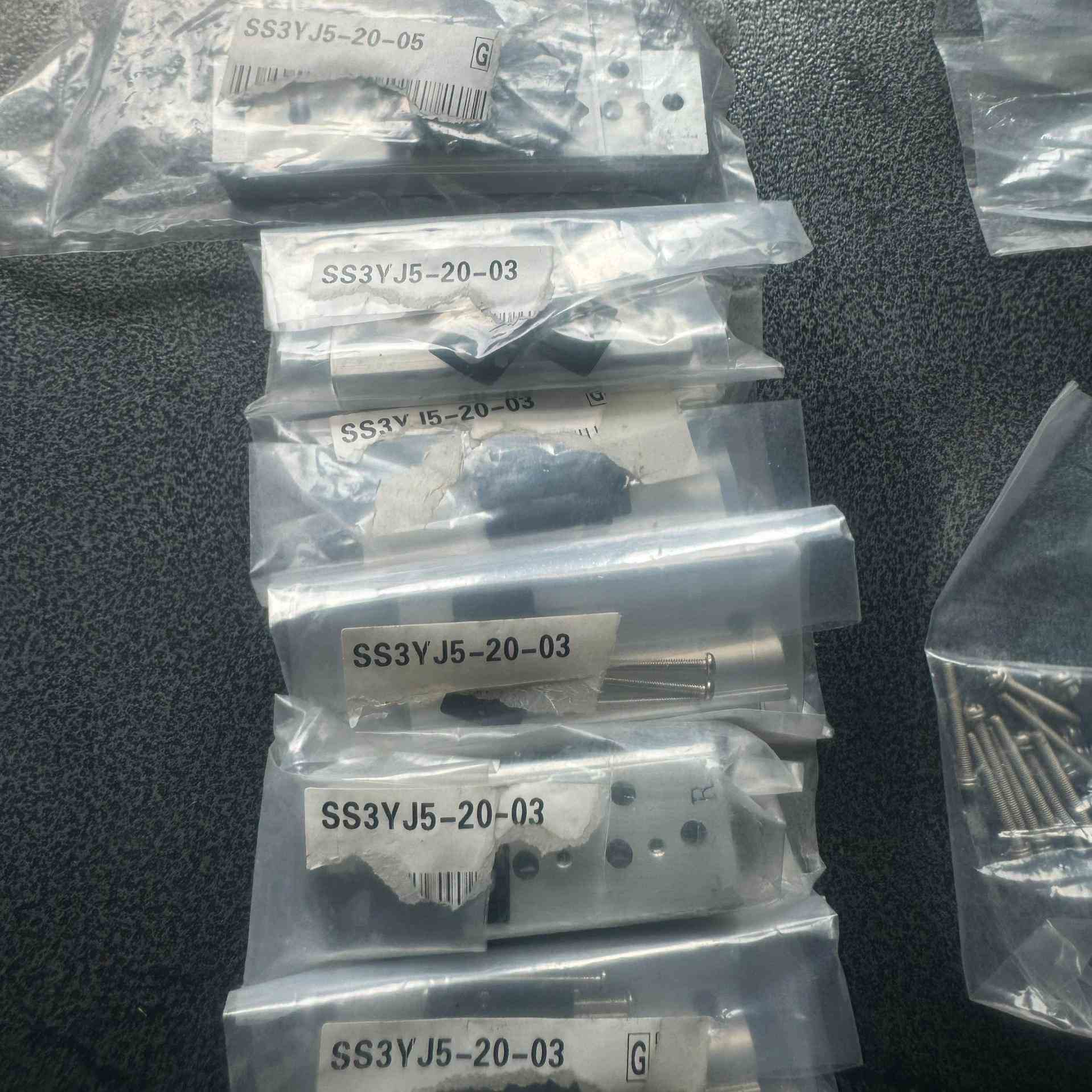 阀板 SS3YJ5-20-03-08 SS5Y3-20-13 SS5Y5-41-06-C6 SS3YJ7-20-03