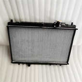 C32 V27 C35 C37 东风小康C31 V22 C36 V21 V29水箱散热器总成