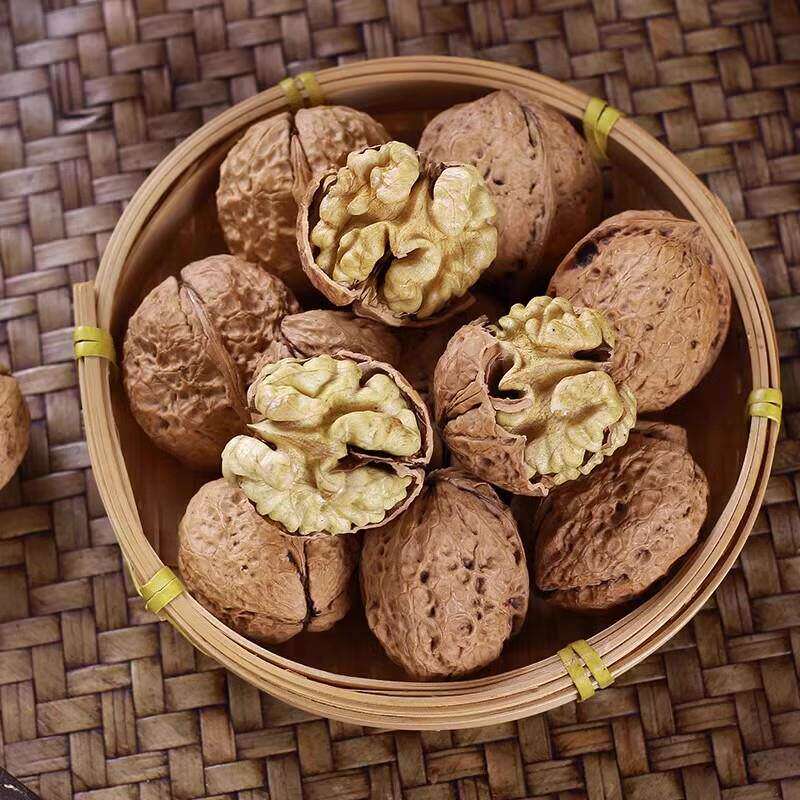 云南纸皮核桃新货薄皮核桃仁干果薄壳生坚果斤新鲜孕妇小零食特产