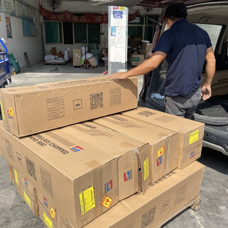 巨石玻璃纤维450g无碱玻璃纤维毡短切乳剂玻璃纤维300g玻纤布