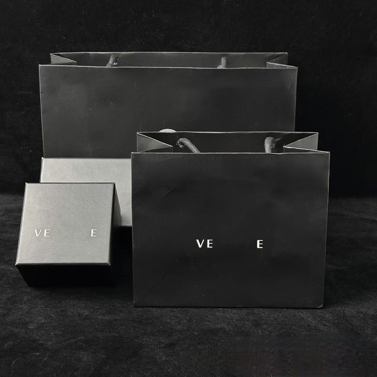 范思家饰品盒戒指项链耳钉盒何饰品通用高档珠宝首饰哲包装收纳