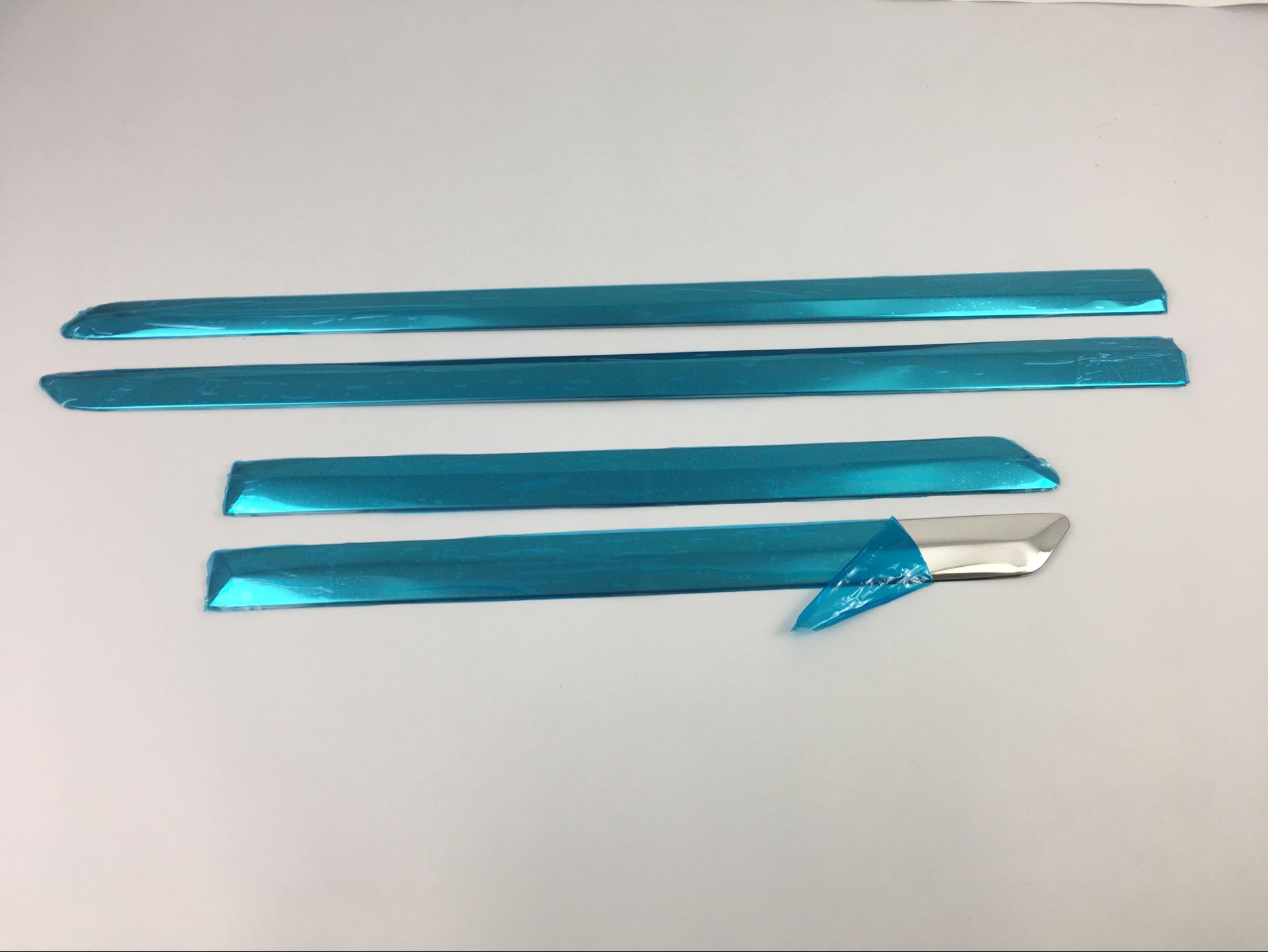 08-13卡罗拉门边条08卡罗拉车身饰条卡罗拉车身防擦条