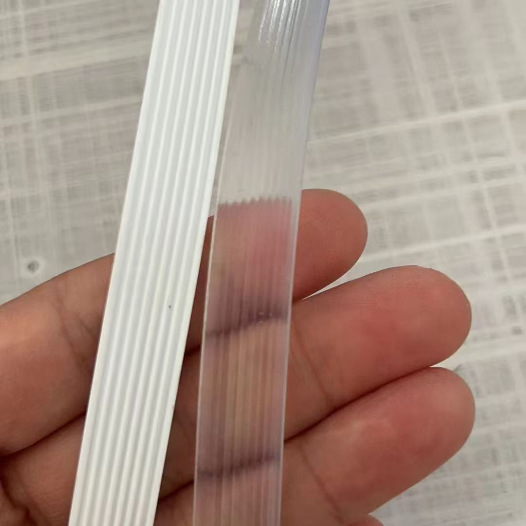 卡布灯箱边条卡布软膜胶条 白色透明PVC软膜灯箱卡条封边条缝边条