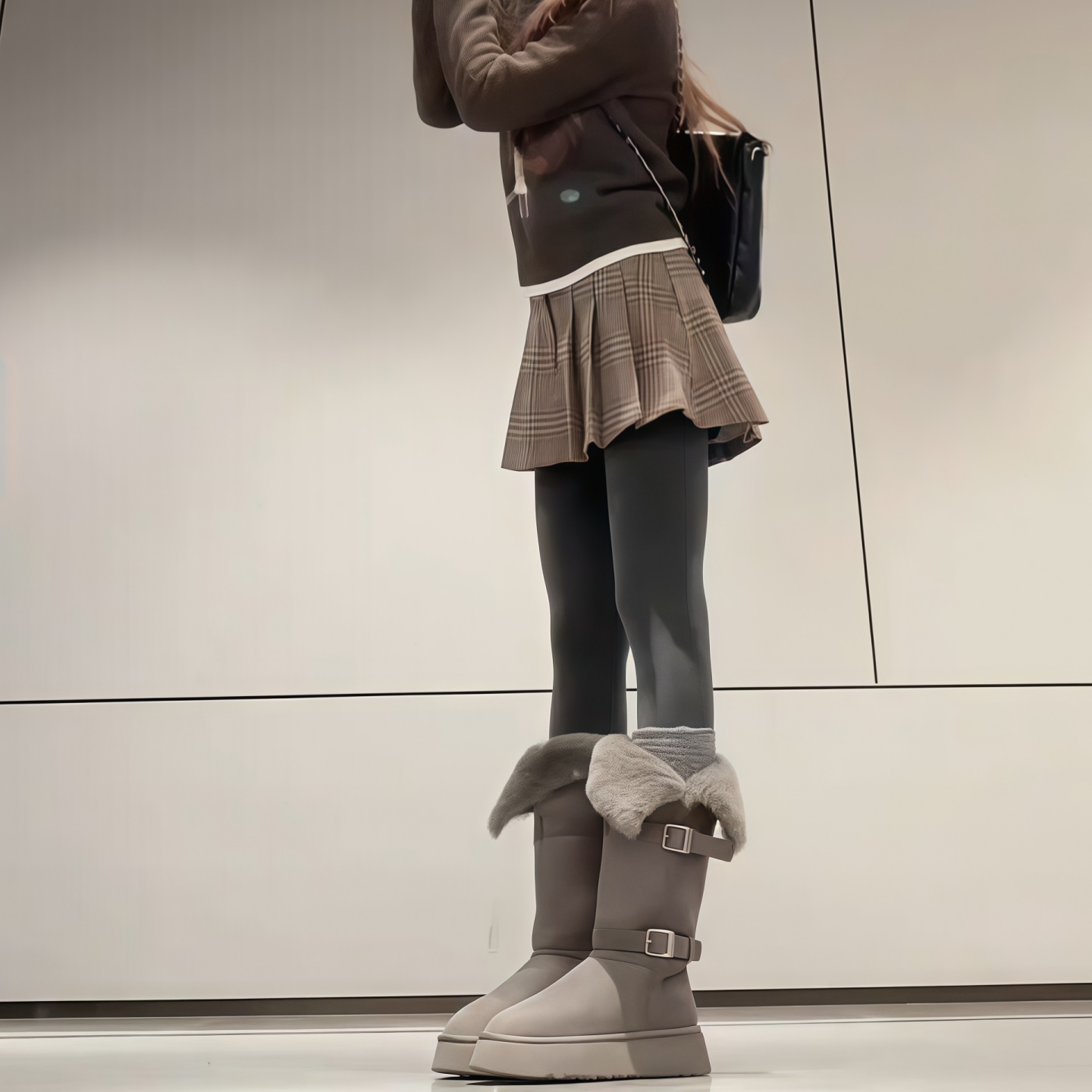 灰色加绒加厚底长筒雪地靴