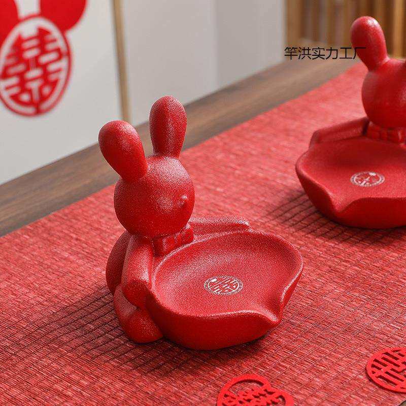 新款创意结婚香皂盒陶瓷磨砂红色婚庆陪嫁沥水速干皂托送礼一对