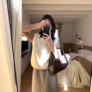 METWO奶白软糯圈圈毛颗粒感针织马甲女春秋季新款内搭背心上衣833