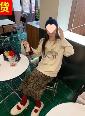 le rouge周美美 趣味小马驹手工钉珠印花磨毛长袖打底T恤