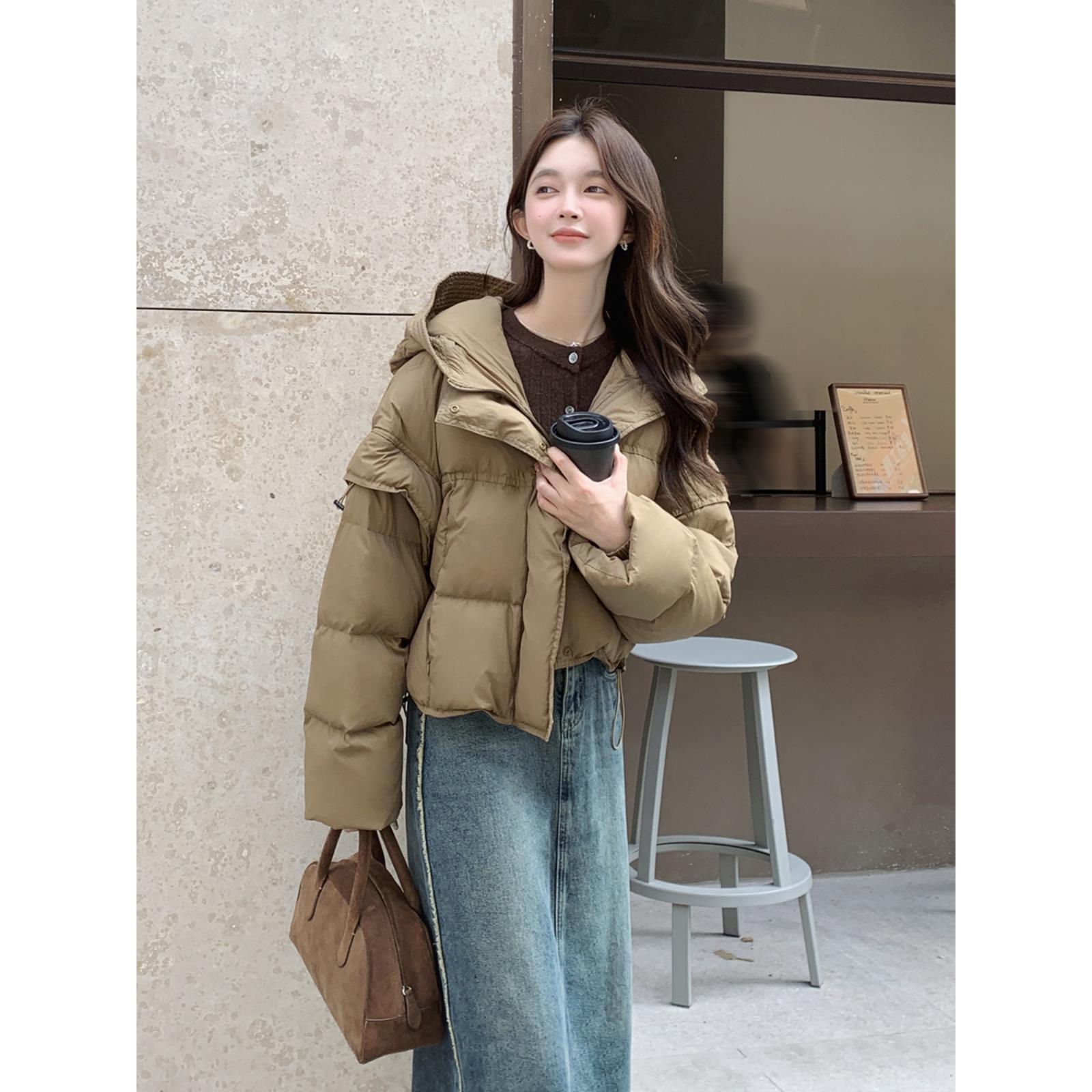 卡其色短款羽绒服女冬2024新款韩版宽松连帽面包服加厚白鸭绒外套