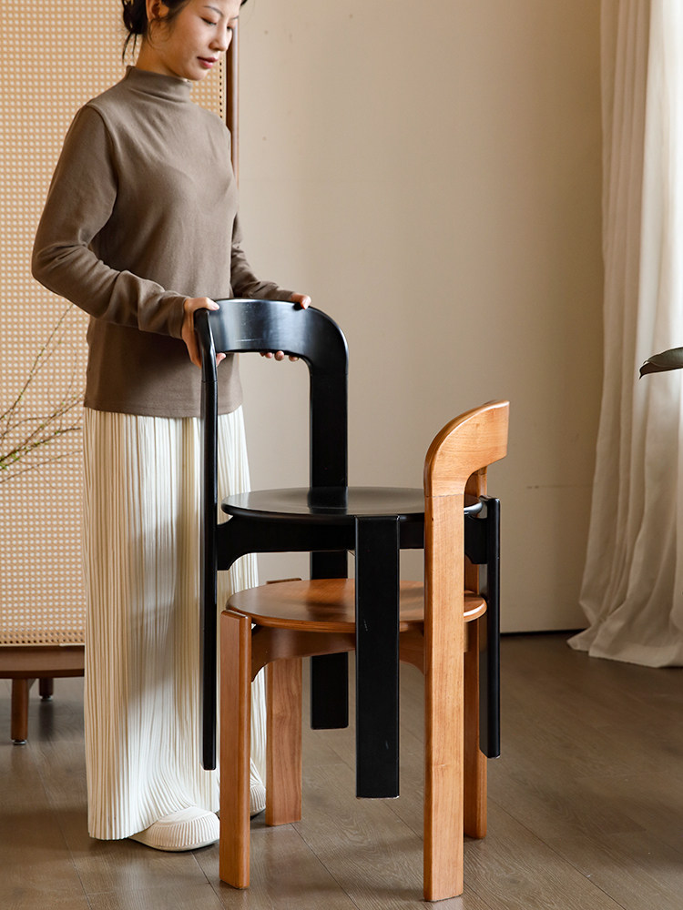 中古风餐椅实木椅子家用餐桌椅设计师款可叠放咖啡厅小户型圆凳子