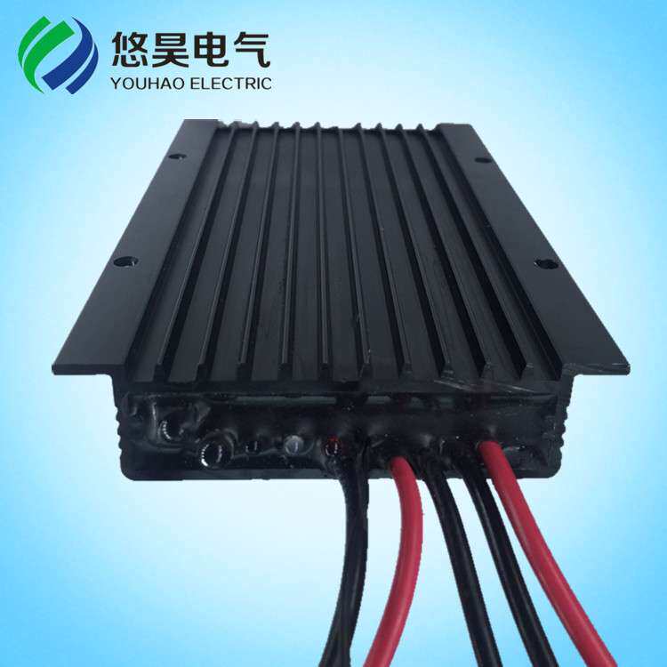 防水太阳能恒流升压一体机 大功率太阳能路灯控制器12V24V20A
