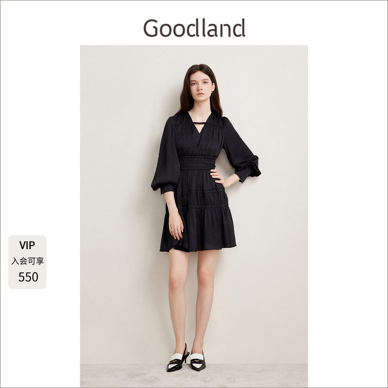 Goodland美地24春款黑色微褶设计a字裙法式v领连衣裙/短裙图片