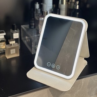 镜子Led女孩化妆镜带光家庭办公室化妆镜桌面桌面折叠镜子学生宿
