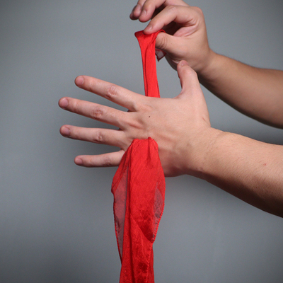 丝巾穿手掌魔术道具新款