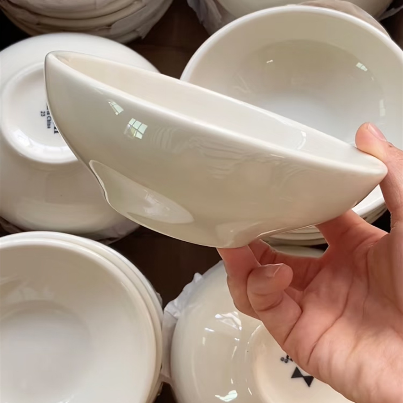 微瑕美式高级感好看的米饭碗陶瓷碗家用吃饭碗轻奢餐具碗碟盘子