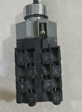 施耐德Telemecanique特立美黑色三档旋钮XBC-D