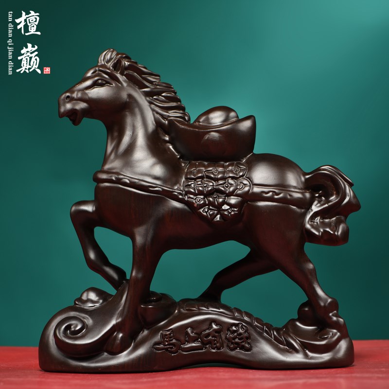 黑檀木雕马上有钱摆件新中式实y木马到成功家居办公柜台装饰工艺