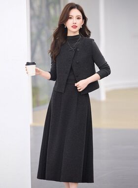时尚套装2026春季新款女装设计感马甲打底衫半身裙三件套 ME5156