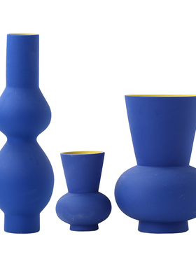 北欧风格现代简约创意蓝色u花瓶摆件样板房销售部大厅摆场陶瓷花