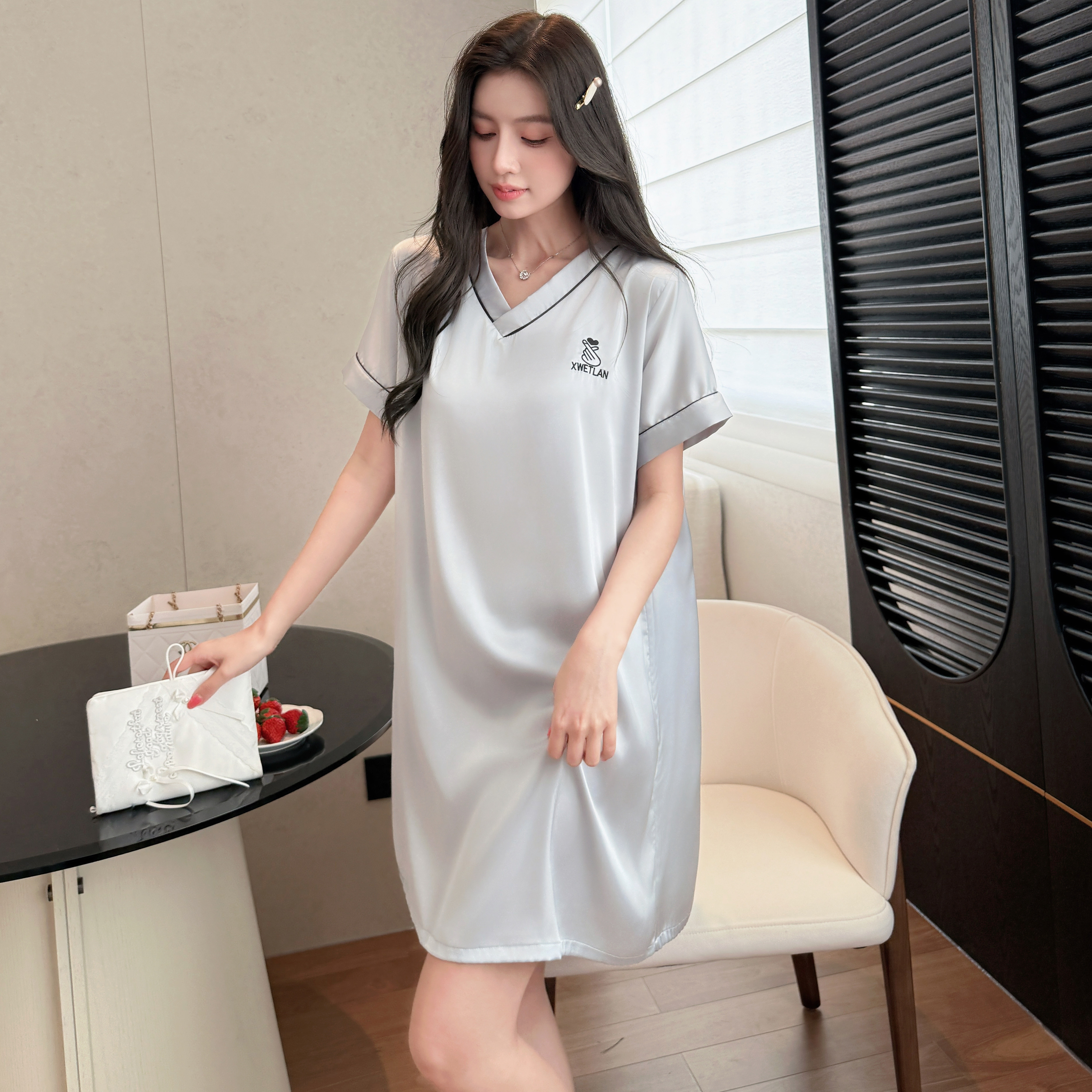冰丝睡裙女夏季薄款短袖V领宽松绣花纯色家居服垂坠感睡衣高级感